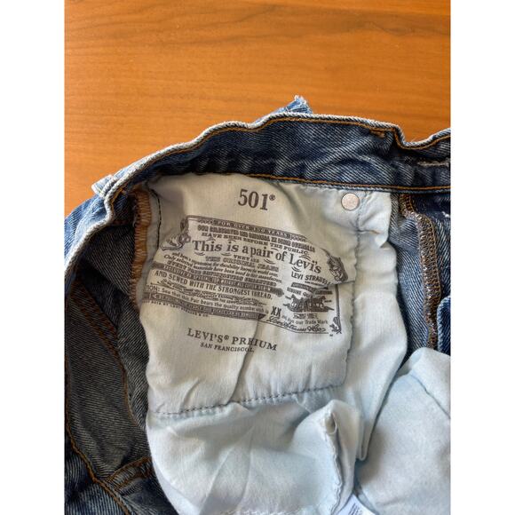 Pre-loved Levi's women‎ premium 501 original shorts W26" - Picture 7 of 9